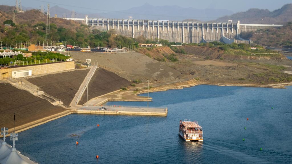 The Statue of Unity Viewing Gallery – A Sky-High Experience in Gujarat 3